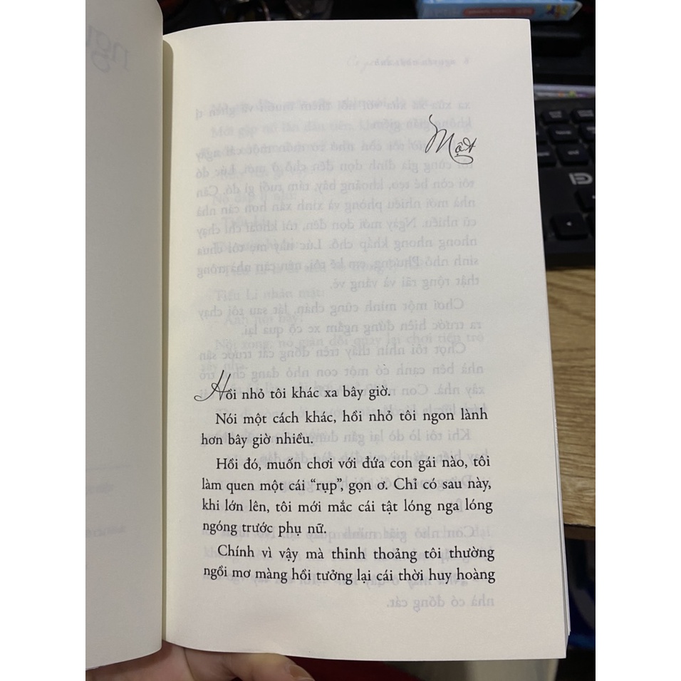 Sách - Cô gái đến từ hôm qua ( NXB Trẻ )