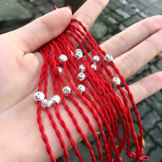 Chỉ đỏ may mắn