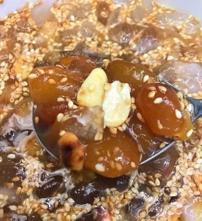 Me ngào hạt dẻo chùm ruột (hũ 1kg)