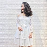 Đầm ren xòe trễ vai