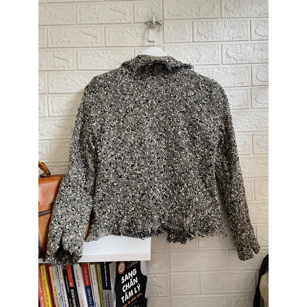 Áo khoác dạ cổ V viền bèo