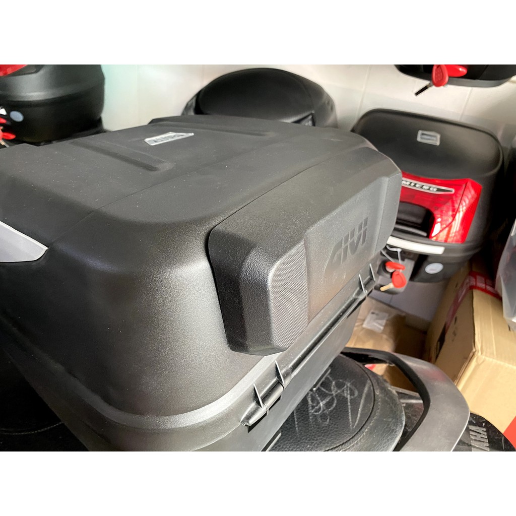 Gối tựa lưng Givi thùng Givi B32N Givi BB42N