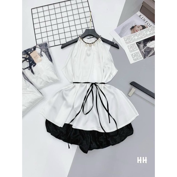 set áo yếm + chân váy