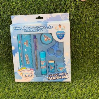 Bộ dụng cụ đồ dùng học tập cho bé