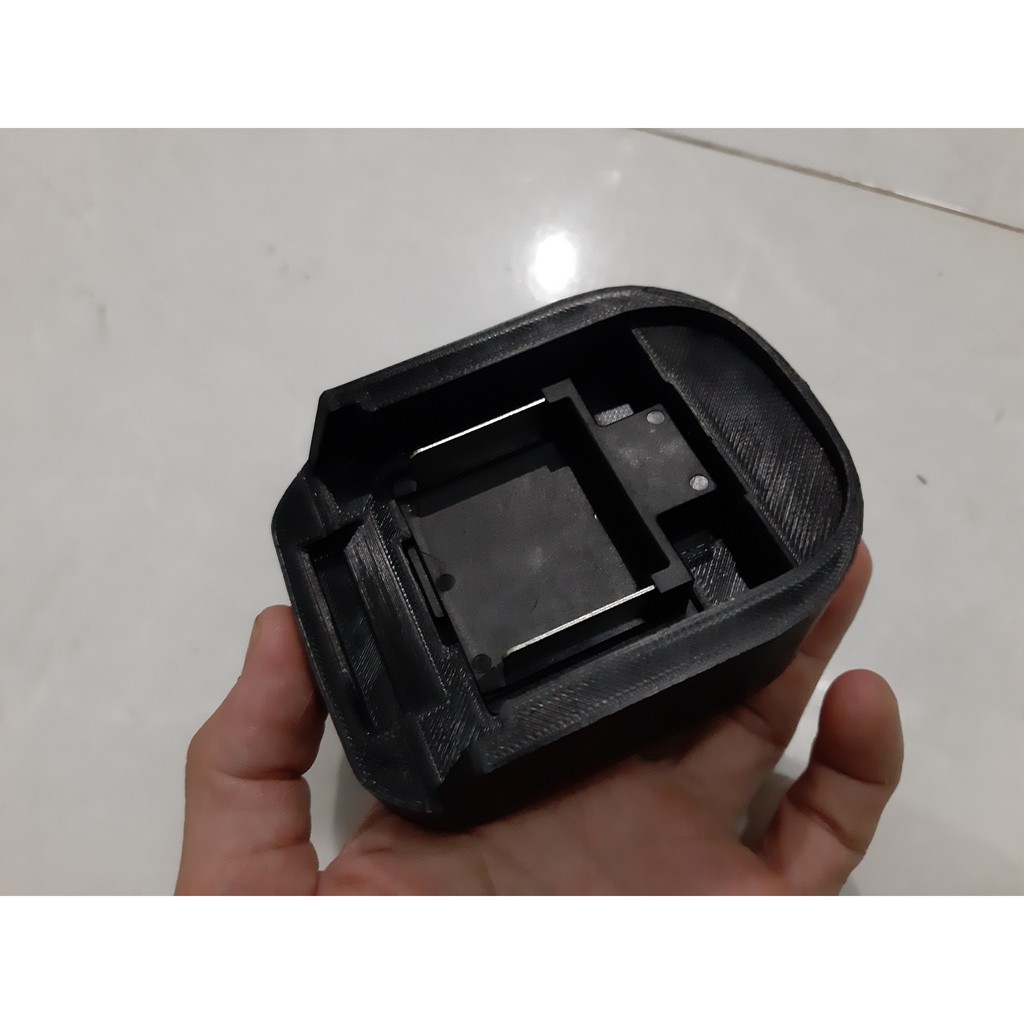 Sạc nhanh  điện thoại dùng pin makita 14.4 - 18v