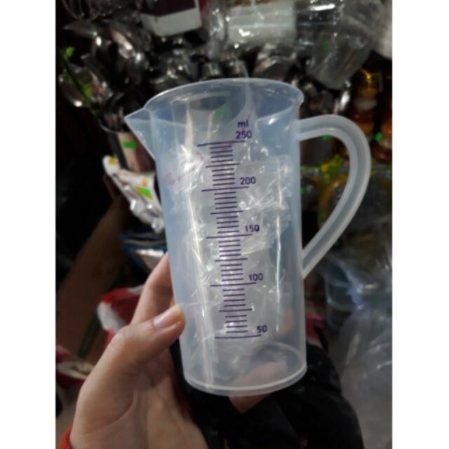 Phễu đong chất lỏng 250ml  / Cốc 250ml / Ca nhựa chia vạch 250ml