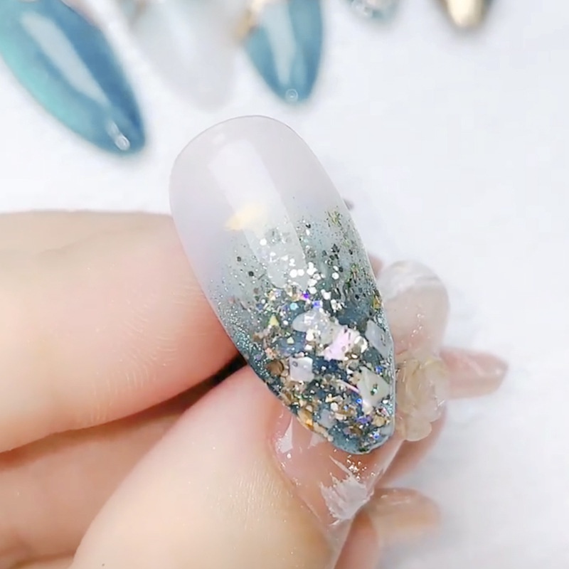 Nhũ xà cừ trang trí móng