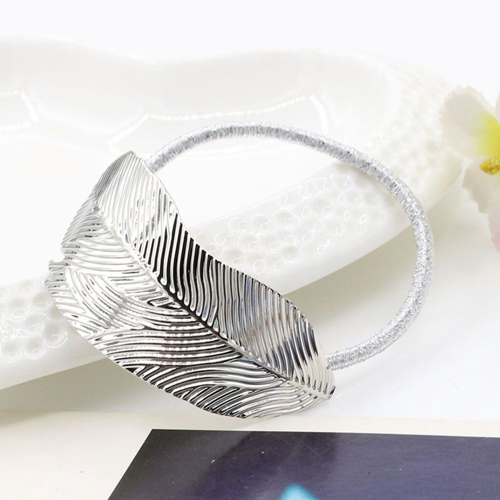 Dây cột tóc hình chiếc lá xinh xắn