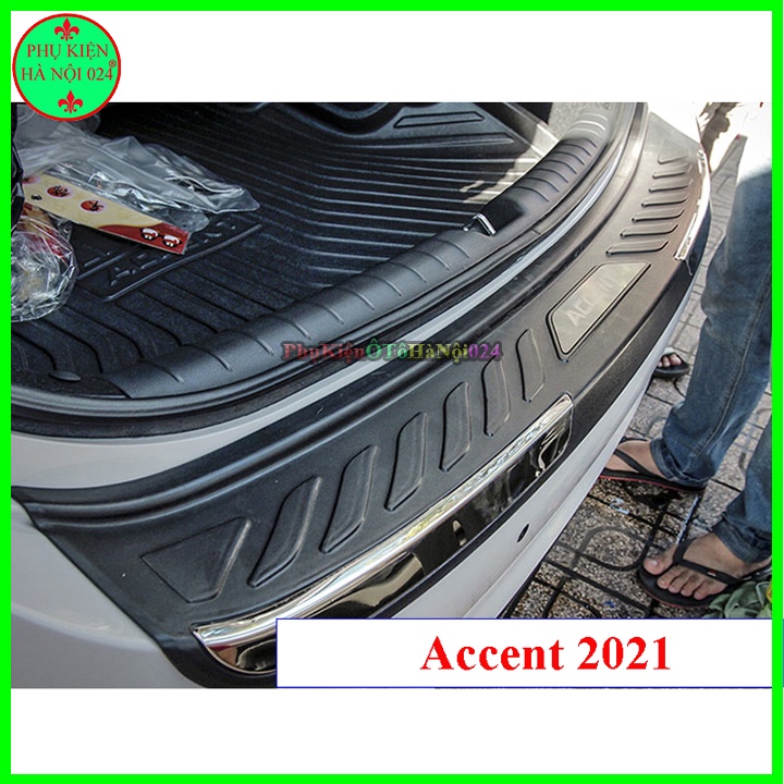 Ốp chống trầy cốp ngoài nhựa đen Accent 2021 2022 hàng loại 1 dán cốp sau chống xước trang trí xe