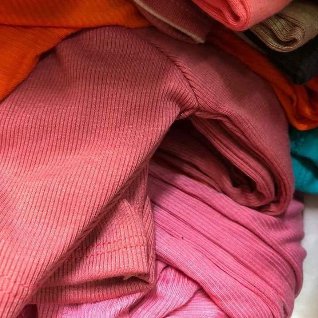 Đầm cổ lọ thun gân | BigBuy360 - bigbuy360.vn