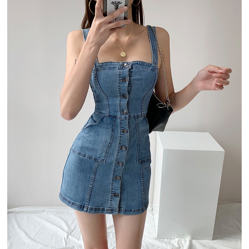 Váy hai dây denim phong cách Hàn Quốc