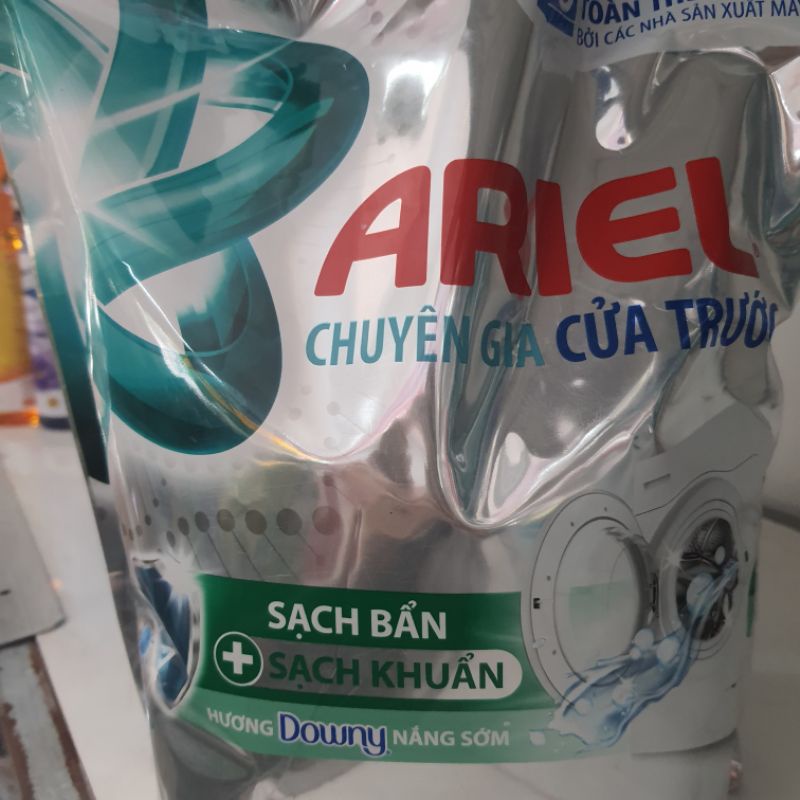 Nước giặt Ariel cửa trước sạch khuẩn Hương Downy túi 3,2kg