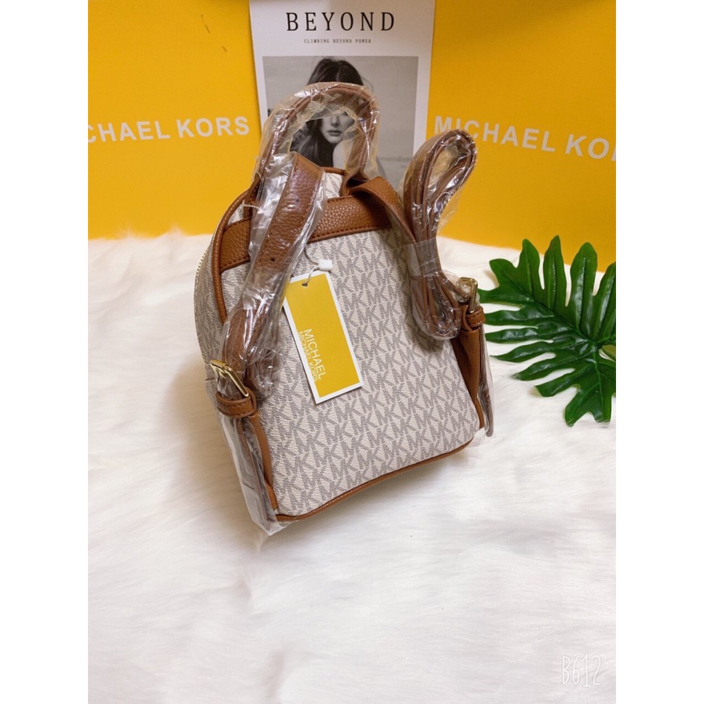 Balo MK đinh mini size