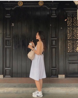 Đầm suông hở lưng rút dây