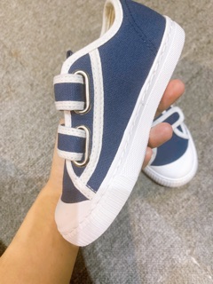 Giầy bé trai