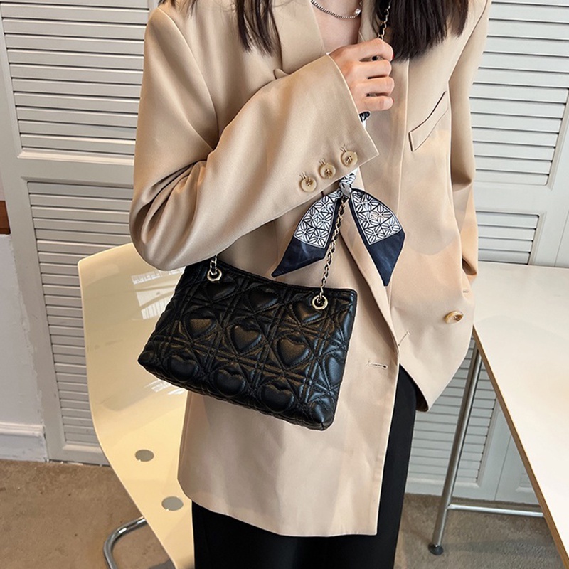 Túi đeo vai IELGY phối vải lụa dây xích thời trang cho nữ