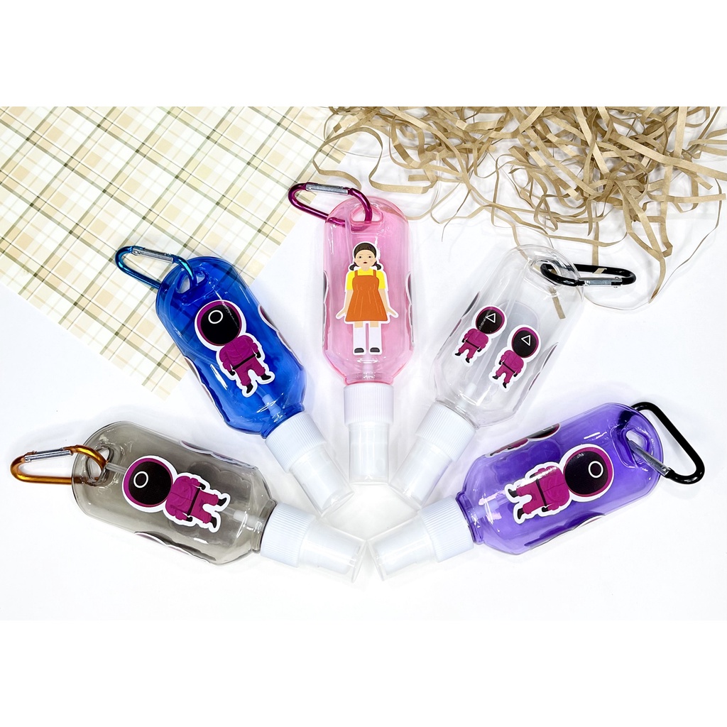 Bình xịt bầu dục 50ml tặng kèm sticker squid game và móc treo tiện dụng