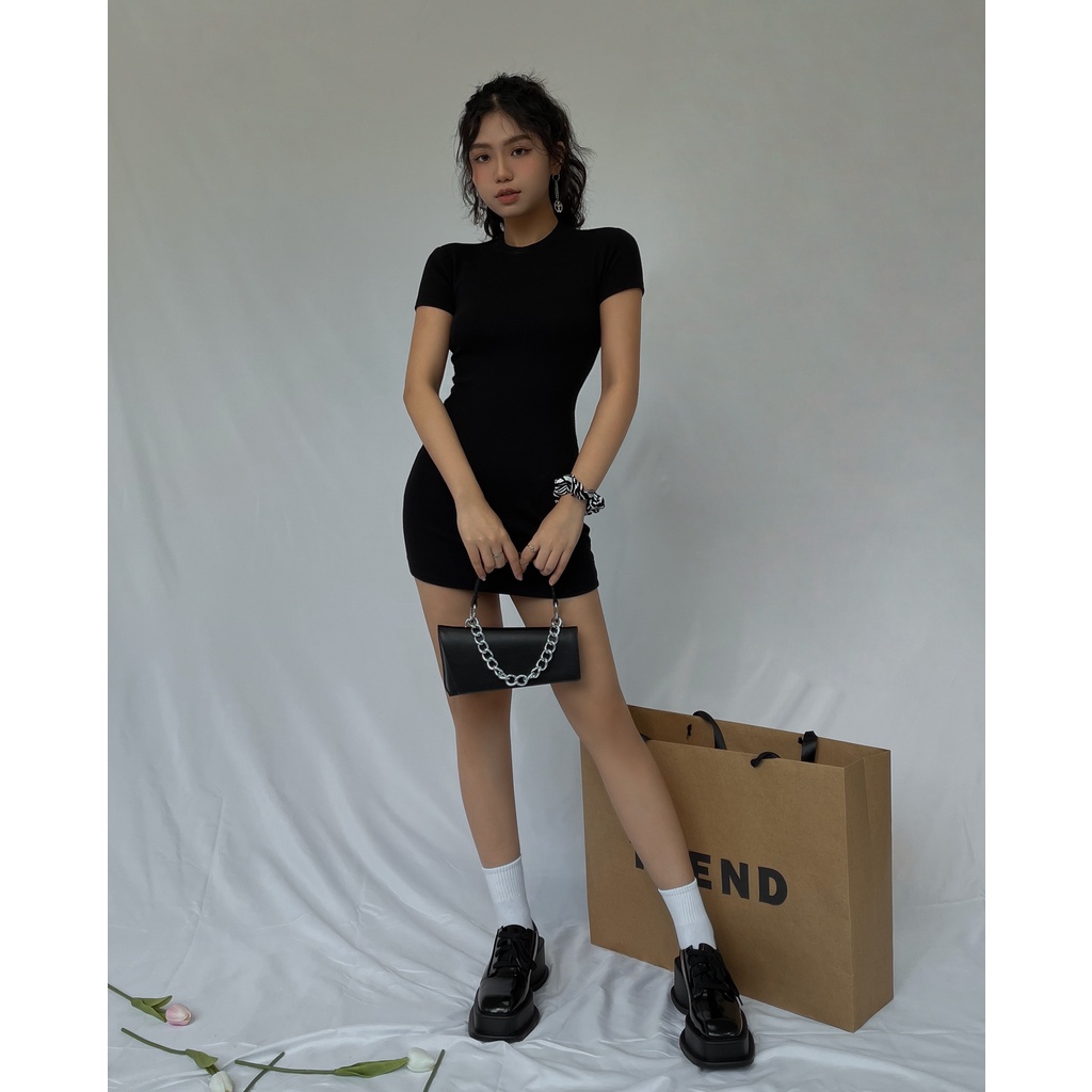 Đầm ôm body hở lưng tay ngắn - M DRESS - DEPASS