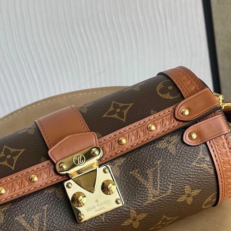 Đeo chéo LV Papillon Trank size 19x9x9 fullbox quá là cá tính