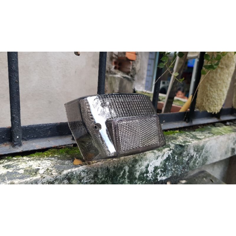 CHỤP XINHAN, ĐÈN HẬU CUB ĐÈN VUÔNG MÀU KHÓI