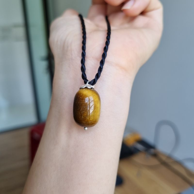 Dây chuyền hạt lu thống đa màu vàng nâu móc bạc ta