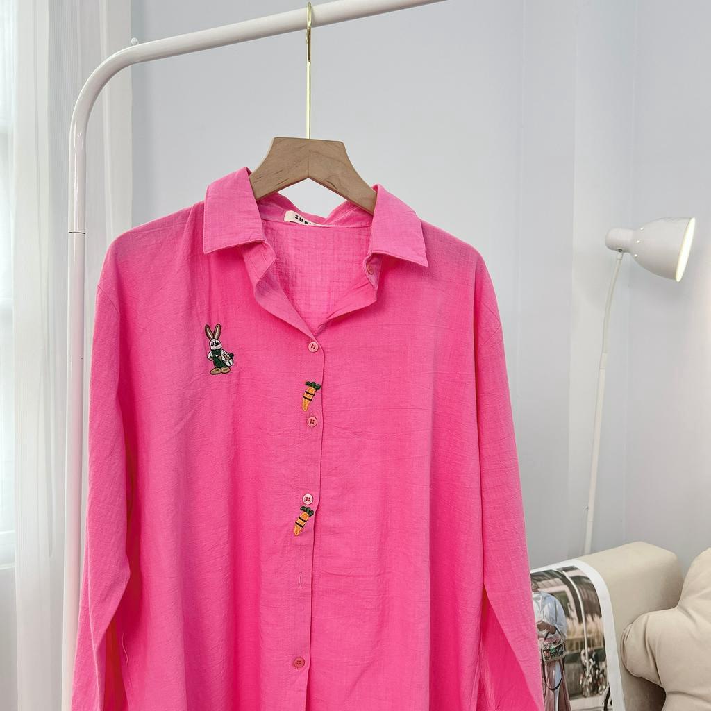 Áo Sơ Mi Công Sở Nữ Form Rộng Thêu Thỏ Cà Rốt Cực Yêu, Sơ Mi Nữ Freesize Chất Linen Bột Mềm Mát Nhiều Màu SUBICI