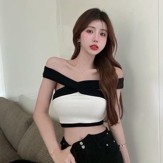 Áo croptop 2 dây chéo vai kèm mút ngực