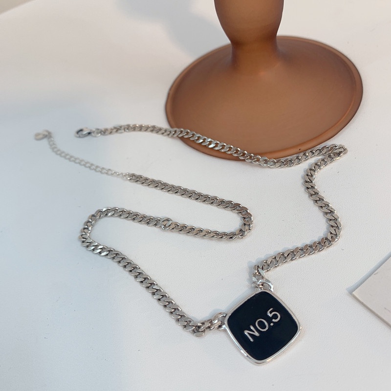 Dây Chuyền Mặt Vuông Kỹ Thuật Số Phong Cách Hip Hop Thời Trang 19A1311