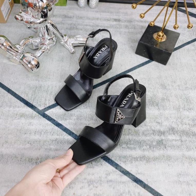 Sandal Prada Gót Trụ 2 Màu Trắng Đen Full Size 35-39