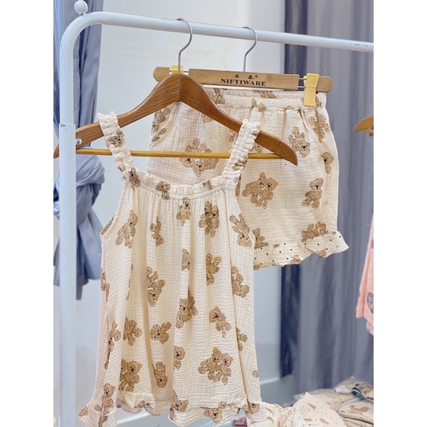 Bộ pijama hai dây chất muslin xô cao cấp form to rộng hàng thiết kế