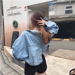 Áo khoác jean lửng nút sau