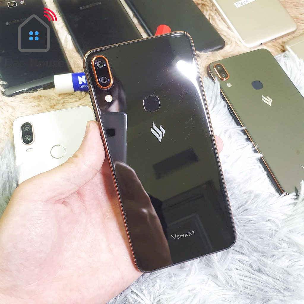 Điện thoại giá rẻ cấu hình cao Vsmart Active 1 plus, ram 6Gb, bộ nhớ 64Gb chiến game PUBG, Liên quân Mobile