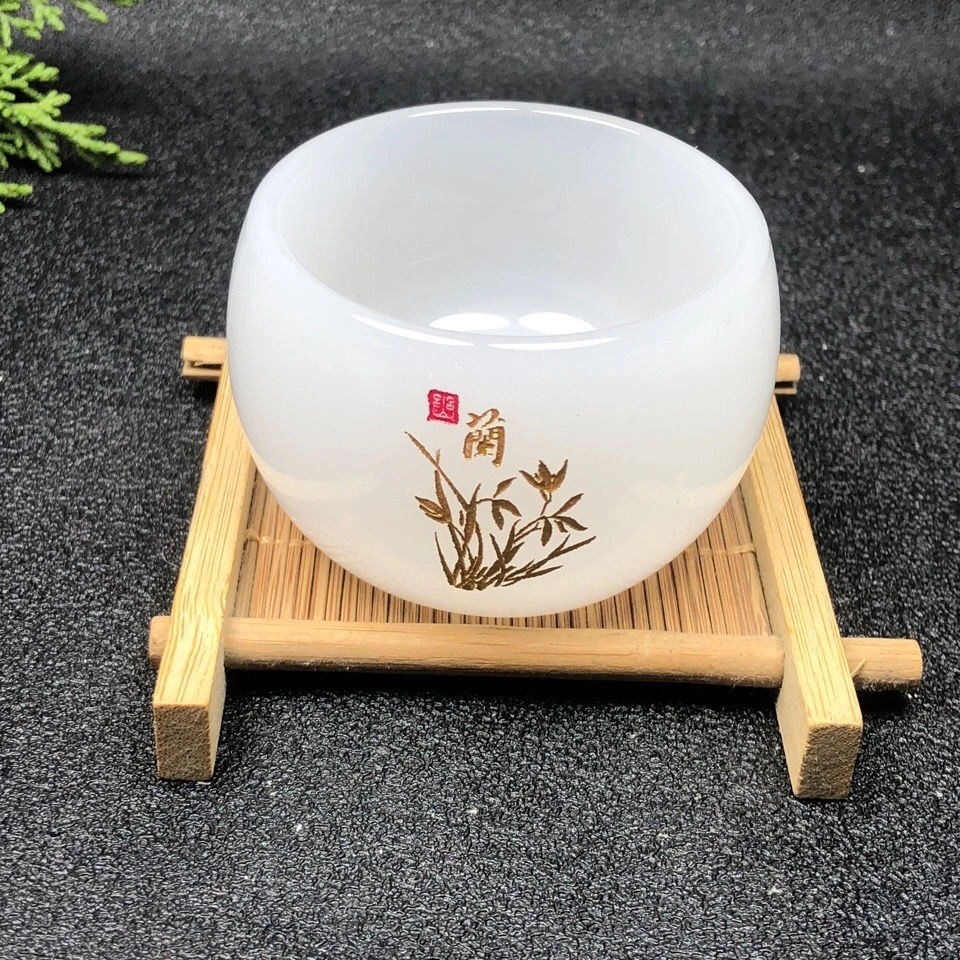 Chén Ngọc Cao Cấp Dùng Thưởng Trà Dung Tích 70 ml (Khắc Họa Tiết Tùng, Cúc, Mai, Lan)