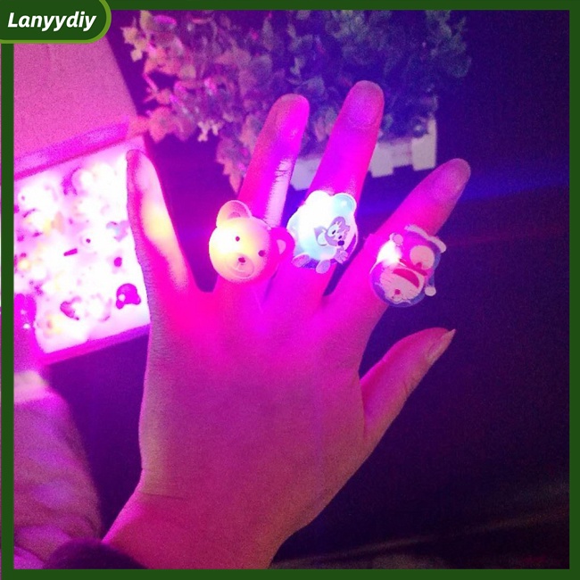 Vòng Đèn Led Nhiều Màu Sắc Dễ Thương Kèm Pin Tiện Dụng Cho Trẻ Em