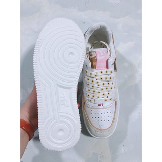 GIÀY HOA CÚC VÀNG HOT HOT [TẶNG KÈM LỌ TẨY GIÀY] FULL BOX