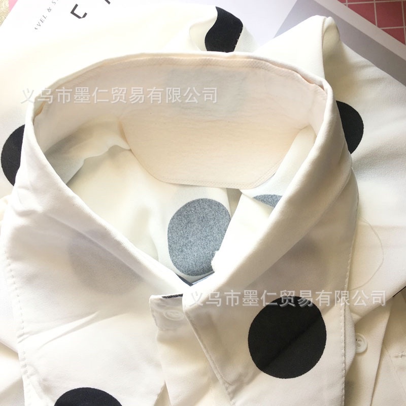 Tấm lót cổ áo chống ố vàng mùa hè