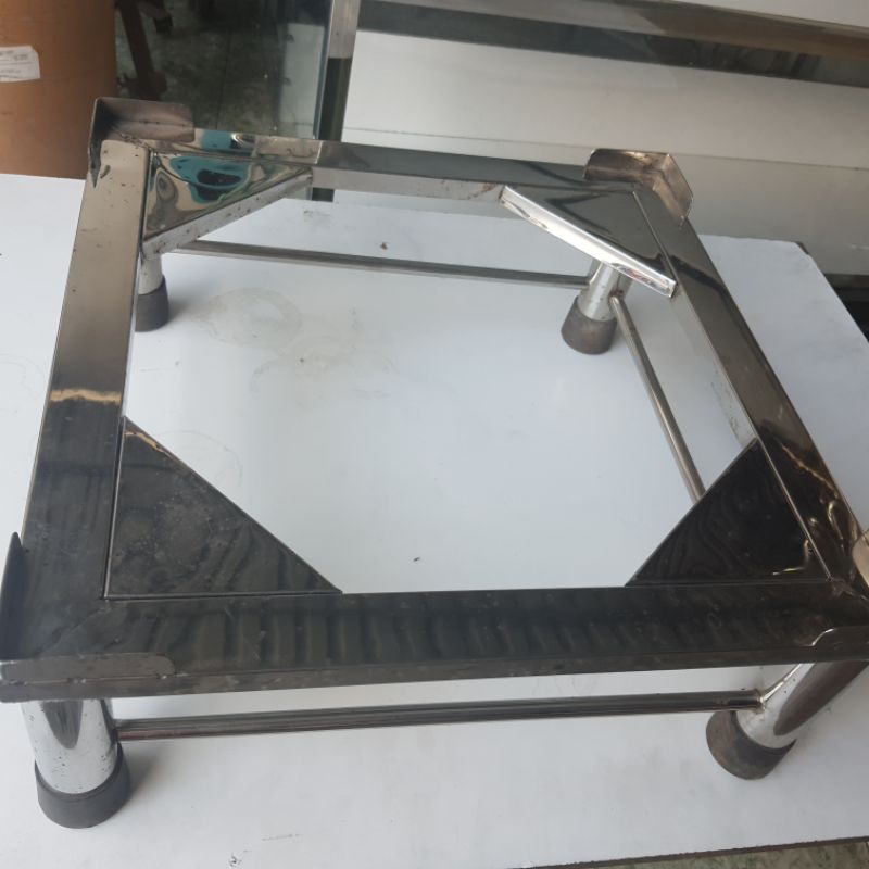 Chân kê tủ lạnh , máy giặt inox loại dày , cao 20cm nhiều kích cỡ , Hàng cố định nên chắc chắn .