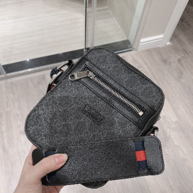 Túi đeo chéo nam gg supreme