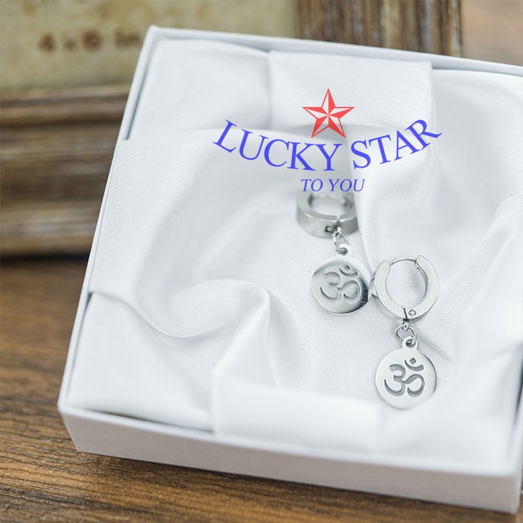 Bông tai chữ om ý nghĩa dành cho nam và nữ