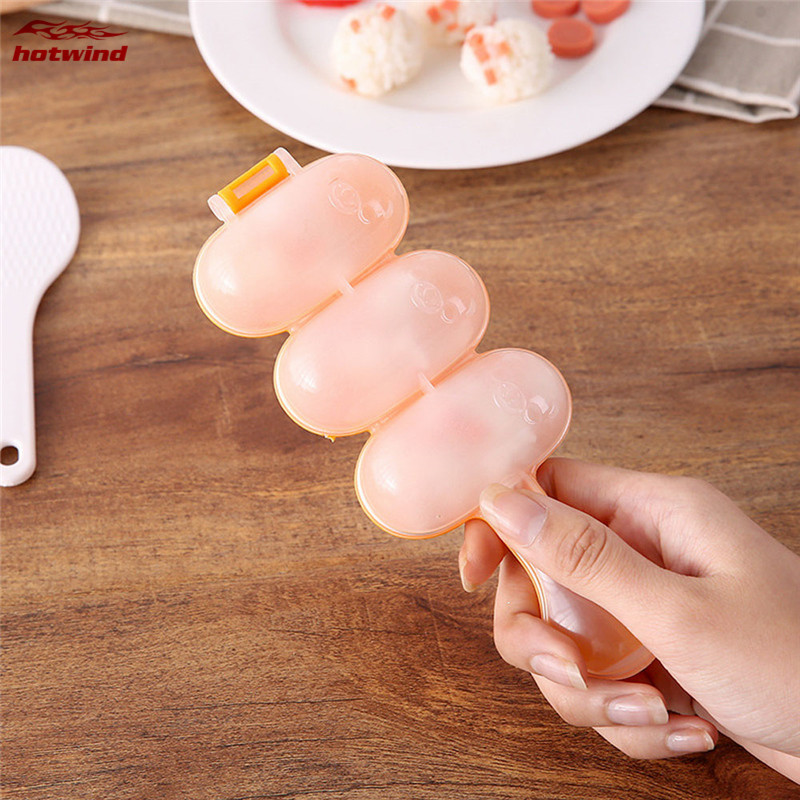 Hộp làm cơm nắm dạng lắc tiện dụng
