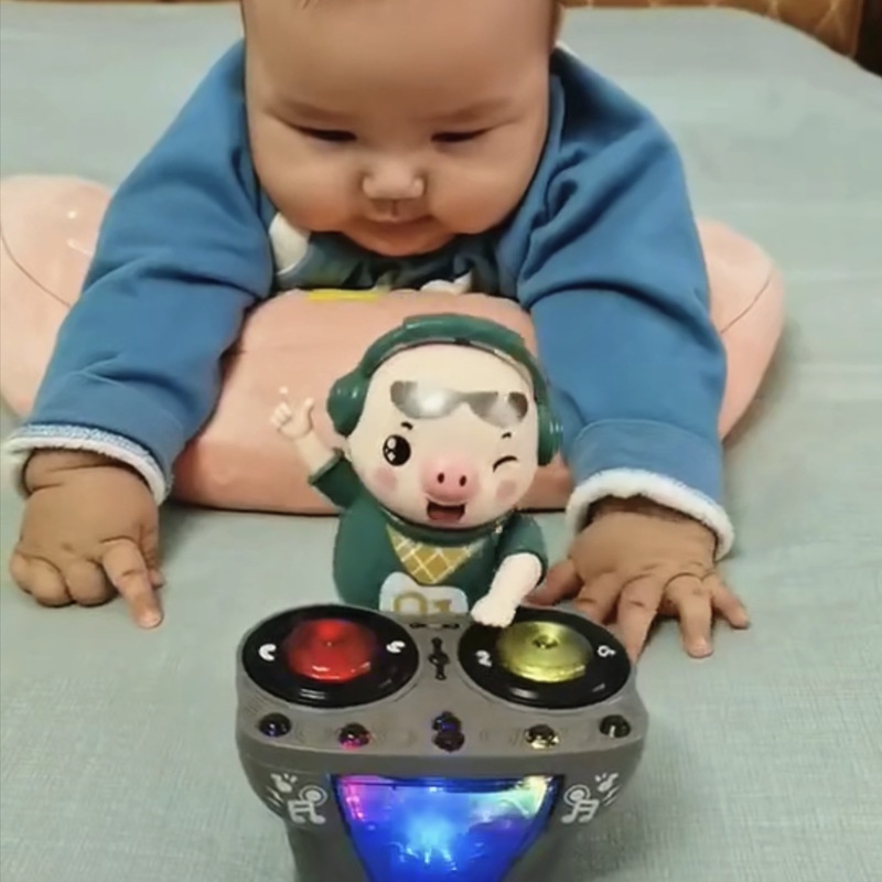 Đồ Chơi Trẻ Em Chú Heo Chơi DJ Năng Động Siêu Dễ Thương Nhảy Theo Nhạc Và Đèn(Kèm Pin+Tô vít mở)