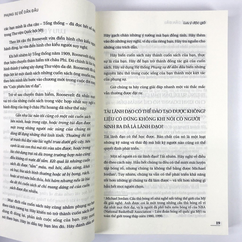 Sách - Phụng sự để dẫn đầu - Tư duy lãnh đạo thế kỉ 21 | BigBuy360 - bigbuy360.vn