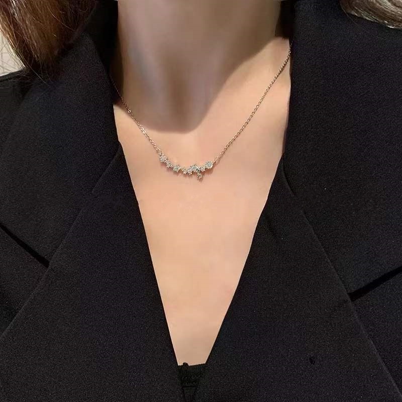 Dây Chuyền Bạc Mặt Hoa Đính Đá Zircon Thời Trang