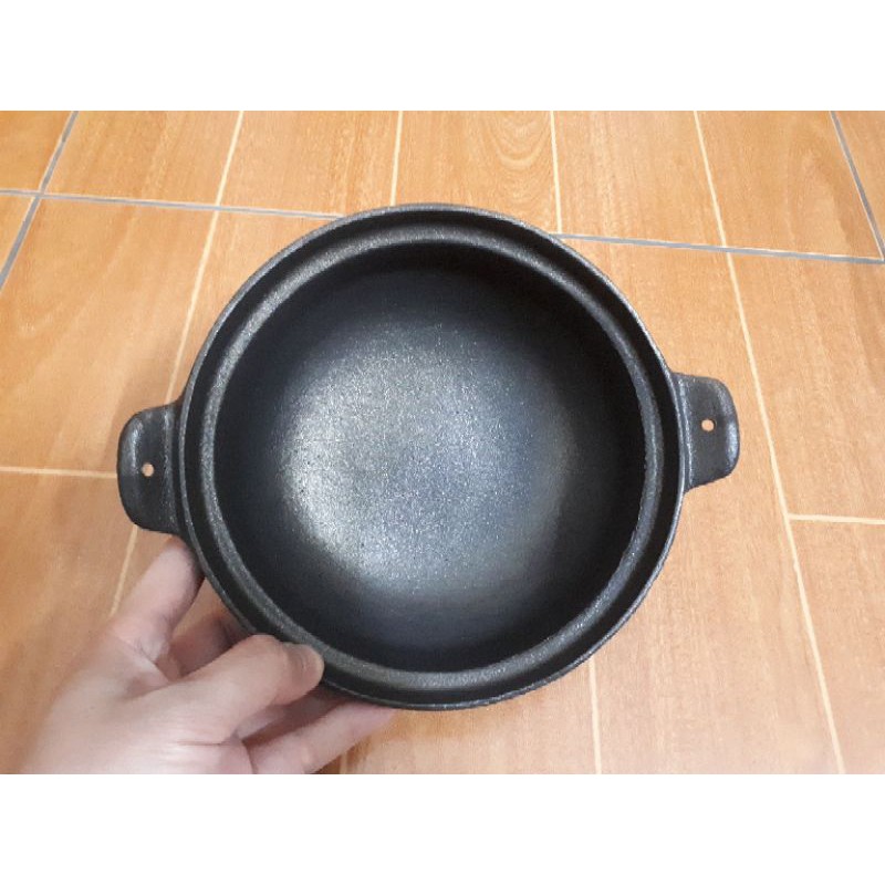 Nồi gang đúc kho thịt cá 18cm ( số 3 )