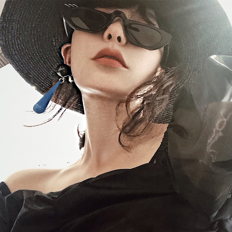 Kính mát gọng nhỏ phong cách hip hop cá tính thời trang