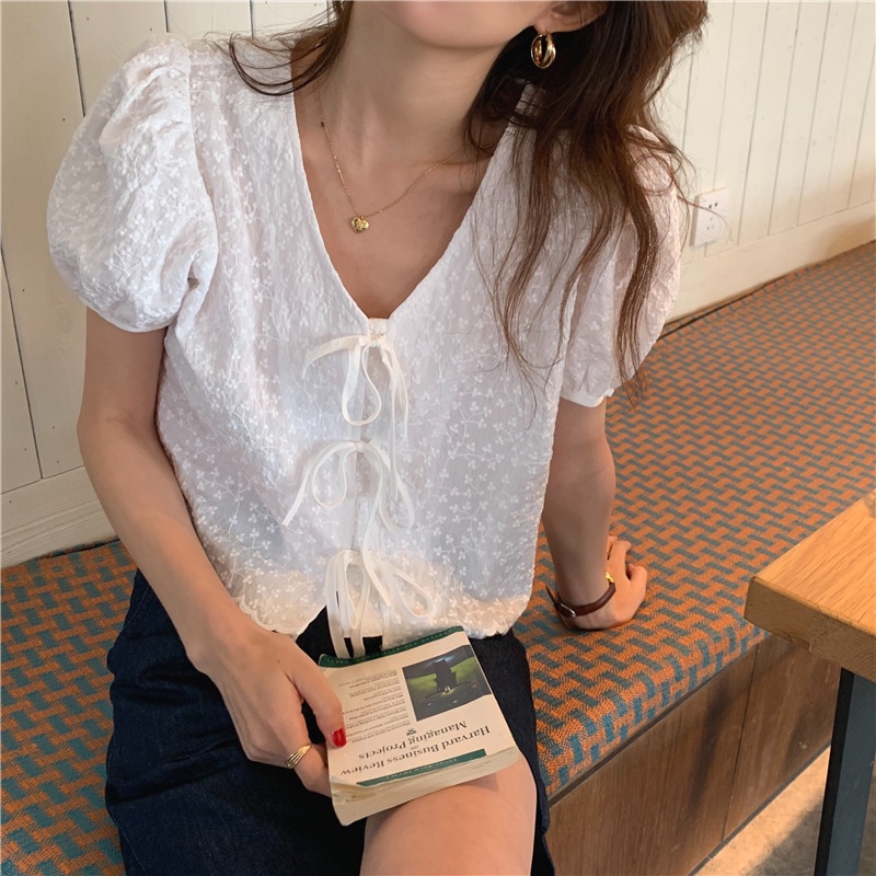 Áo sơ mi tay phồng cổ chữ V thêu họa tiết ngọt ngào thời trang dành cho nữ 44878