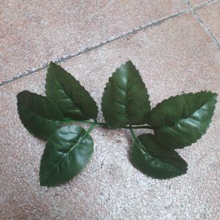 Lá hoa  hồng giả