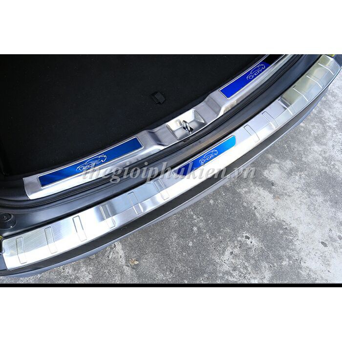 Ốp chống trầy cốp xe Honda CR-V, CRV 2018-2021 – Mẫu INOX