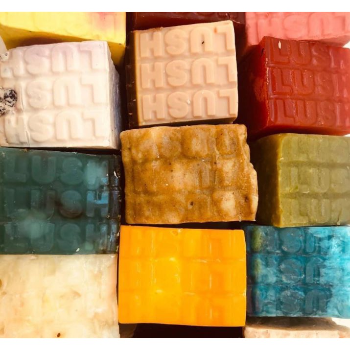 Bánh xà phòng tắm Lush - LUSH SOAP | BigBuy360 - bigbuy360.vn