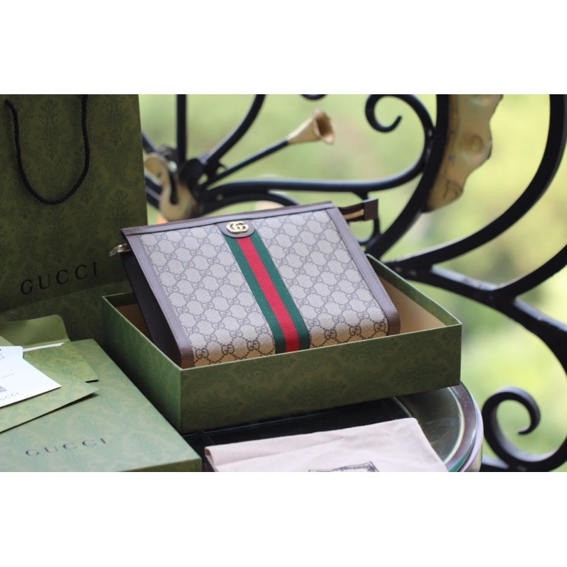 Clutch cầm tay nam của Gucci GC họa tiết in logo cổ điển tiện lợi mang theo